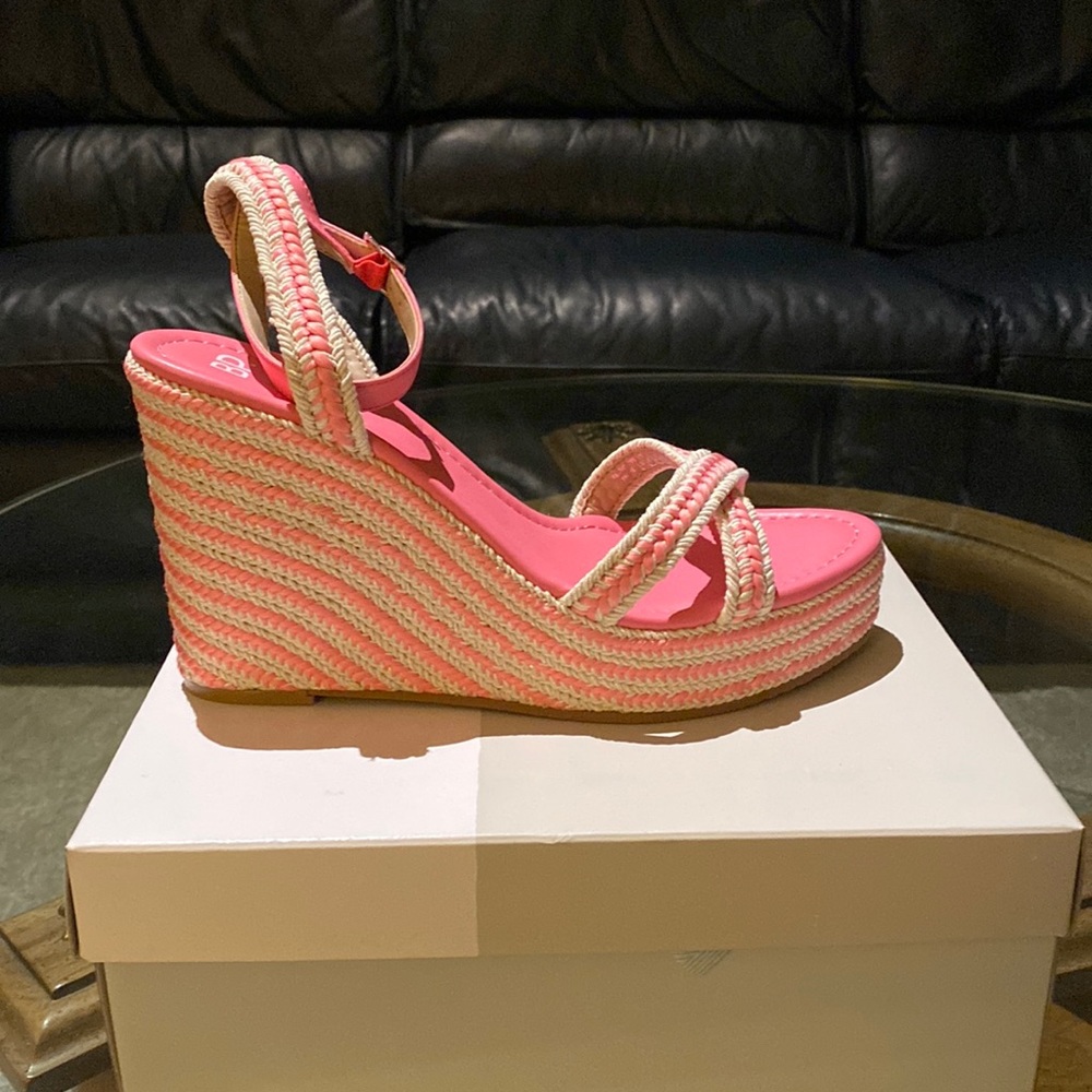 Brand new pink and white wedge shoe in size 11